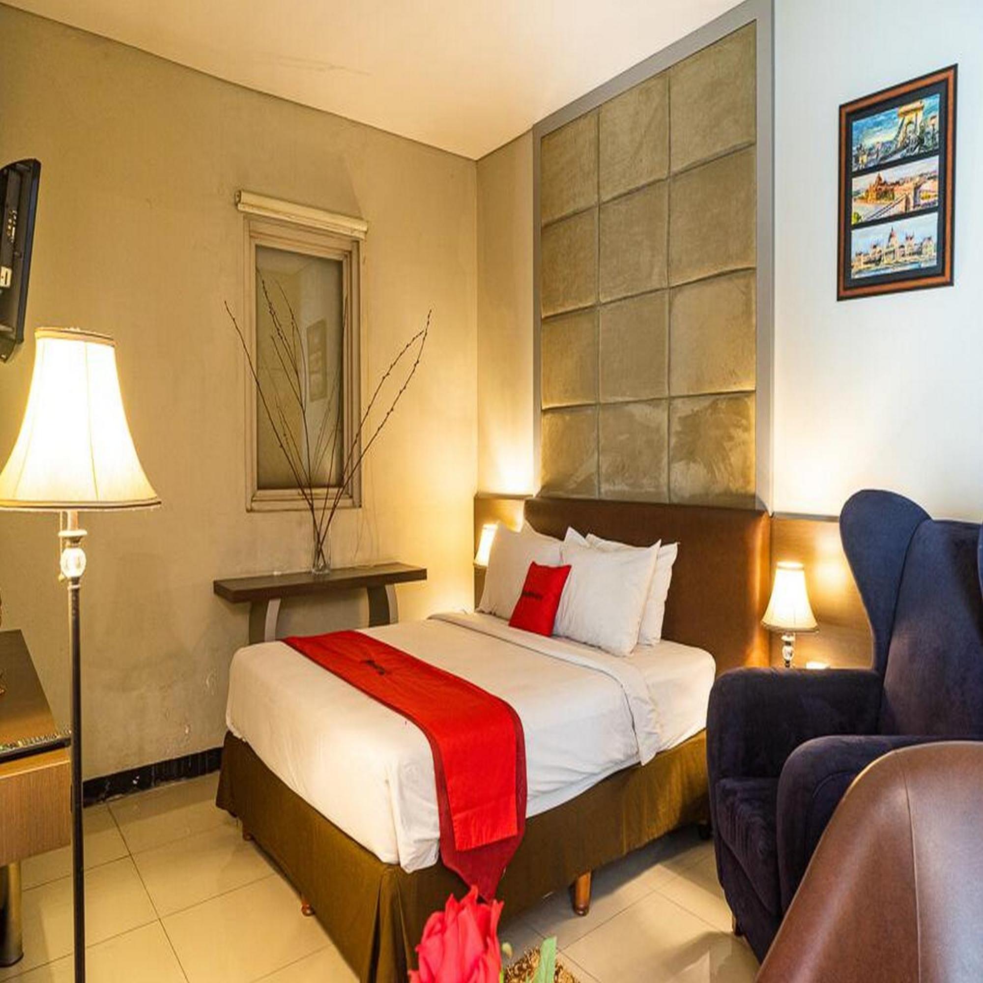 Reddoorz Plus At Blue Pacific Blok M Джакарта Экстерьер фото